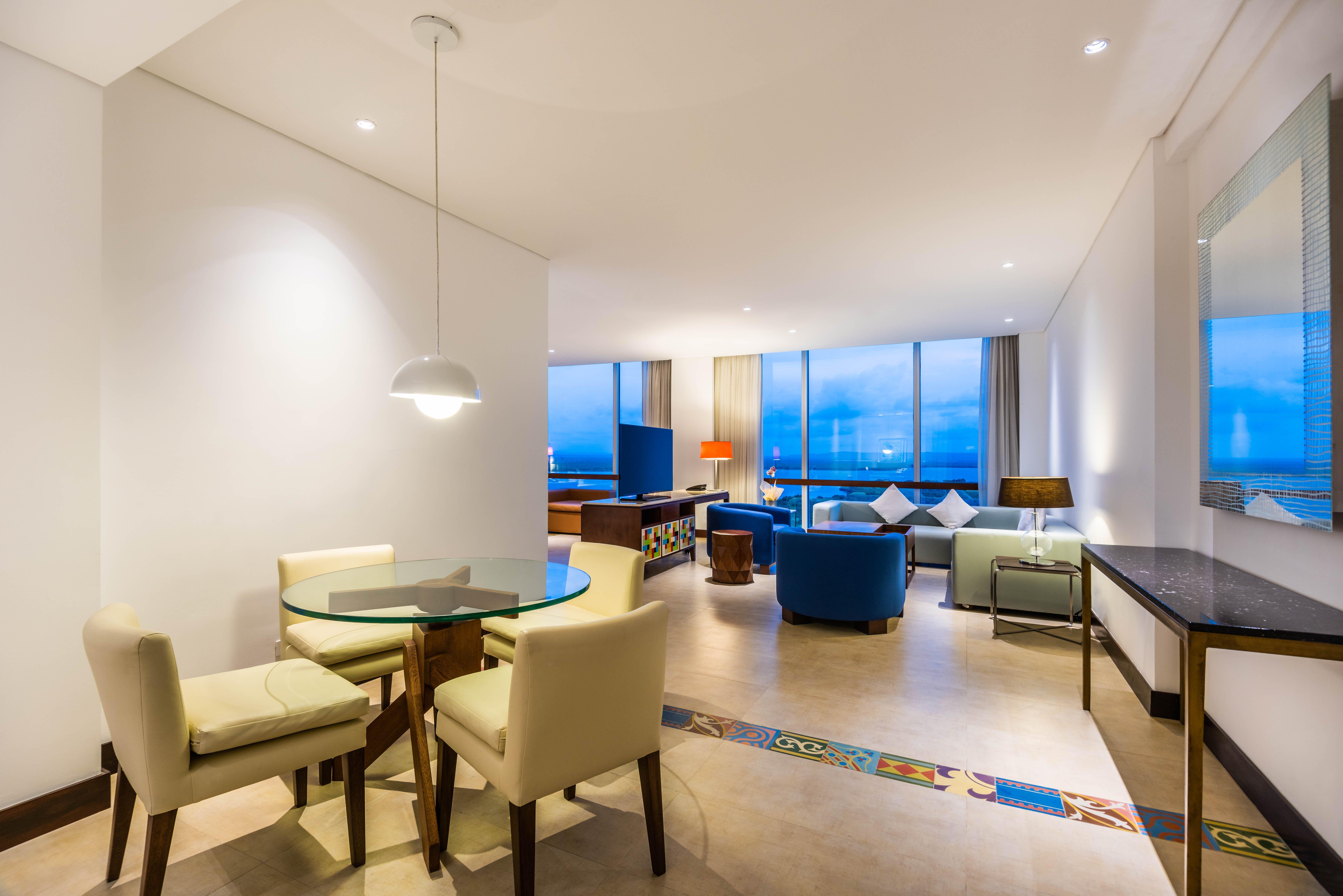 Holiday Inn Cartagena Morros By Ihg Exterior foto Suite at the hotel