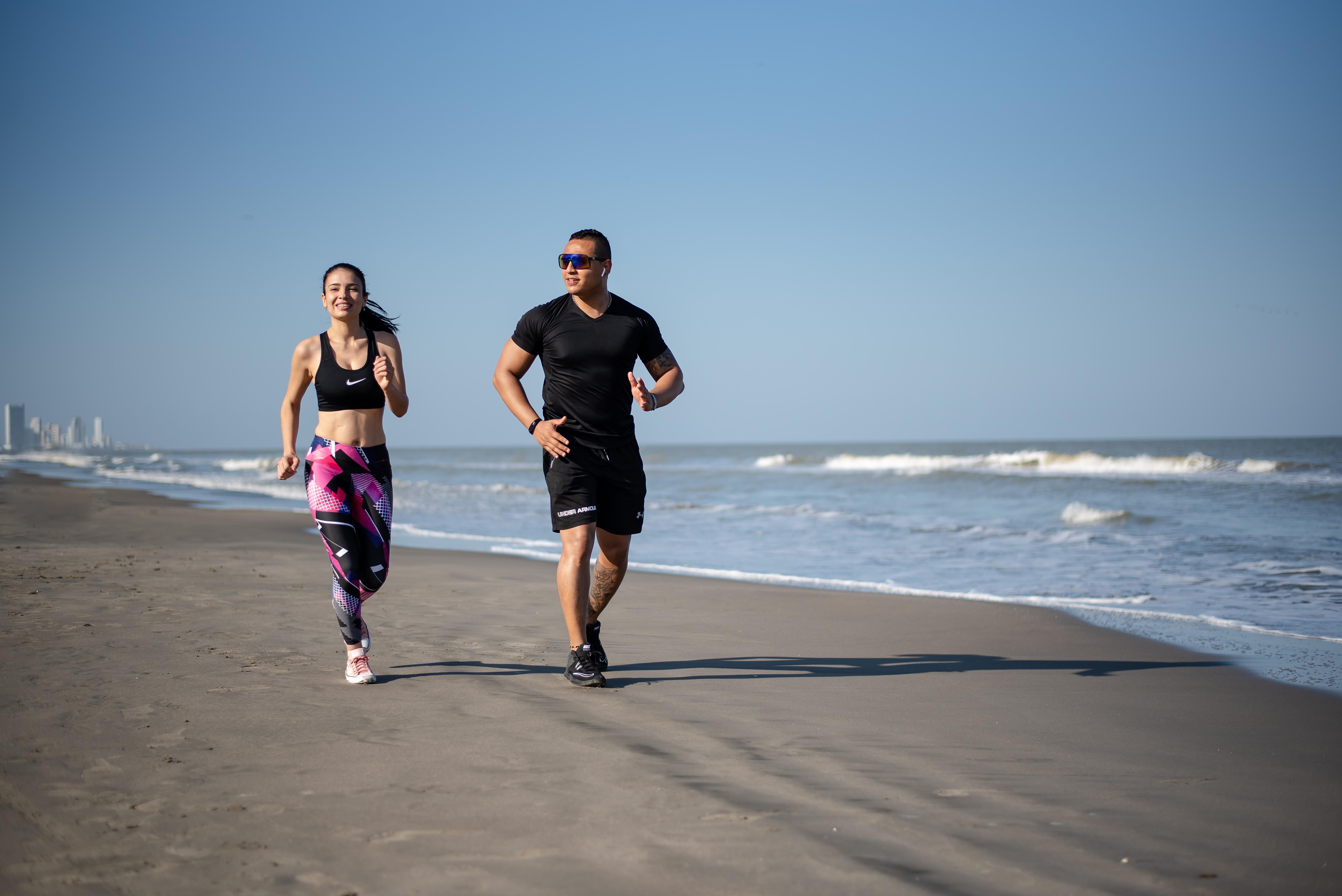 Holiday Inn Cartagena Morros By Ihg Exterior foto Joggers in Phattalung, Thailand