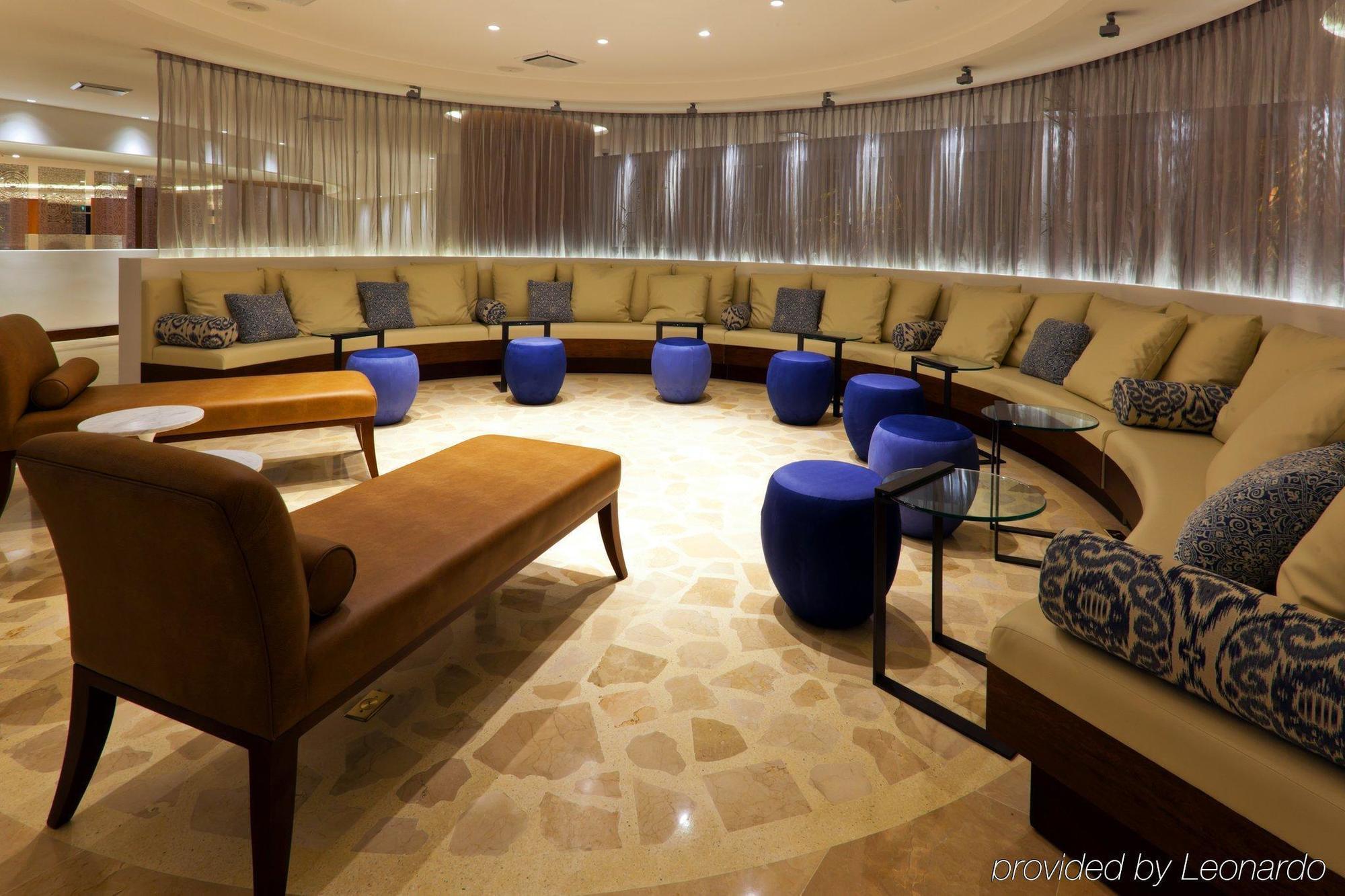 Holiday Inn Cartagena Morros By Ihg Interior foto The lounge at the airport